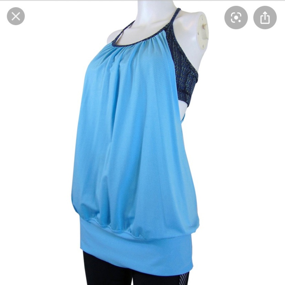 Lululemon Tank Top with sports bra.
